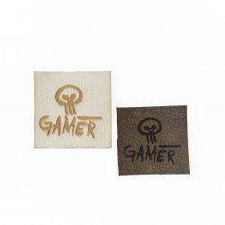 Koženkový štítek gravír - "GAMER 2"- varianty | "GAMER 2" - světlý, "GAMER 2" - tmavý