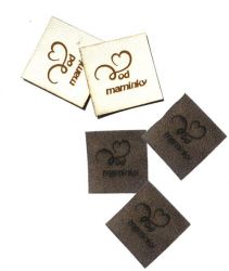Koženkový štítek gravír - " od maminky srdíčko hnědy MALÉ " - varianty vyrobeno v EU