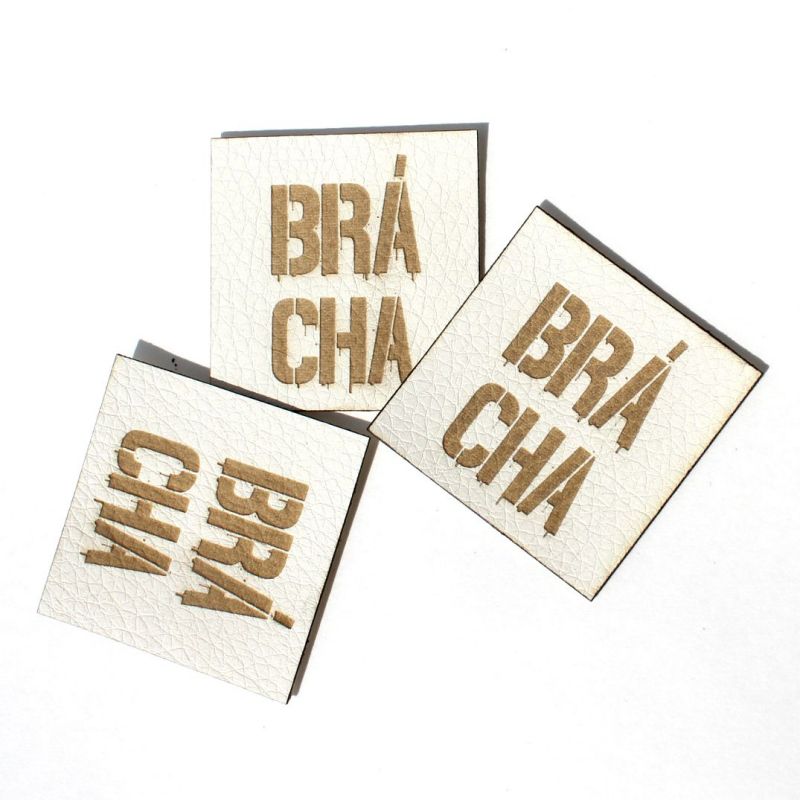 Koženkový štítek gravír - " BRÁCHA " -varianty - BRÁCHA - světlý vyrobeno v EU